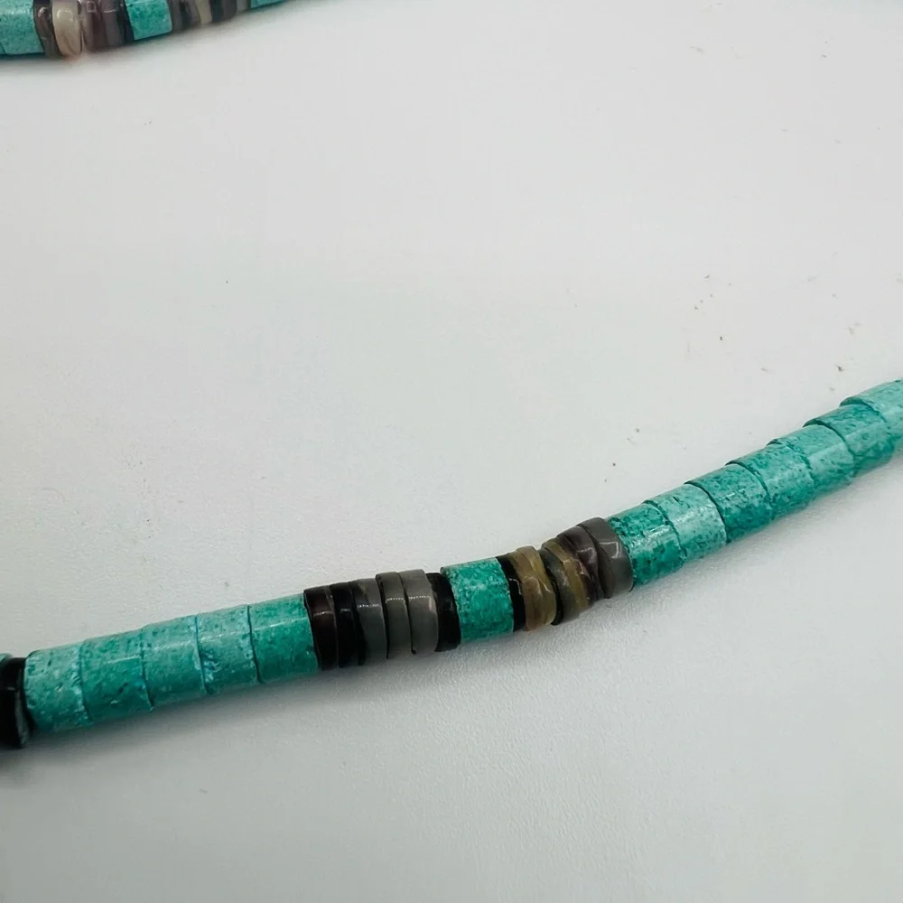 Turquoise and Shell Necklace - Picture 2 of 6